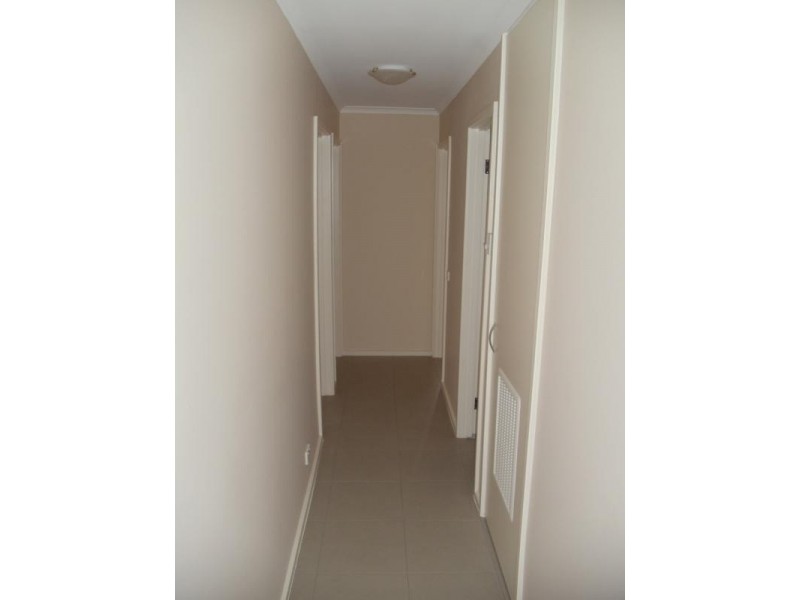 1/10 Heatherton Road, Endeavour Hills VIC 3802