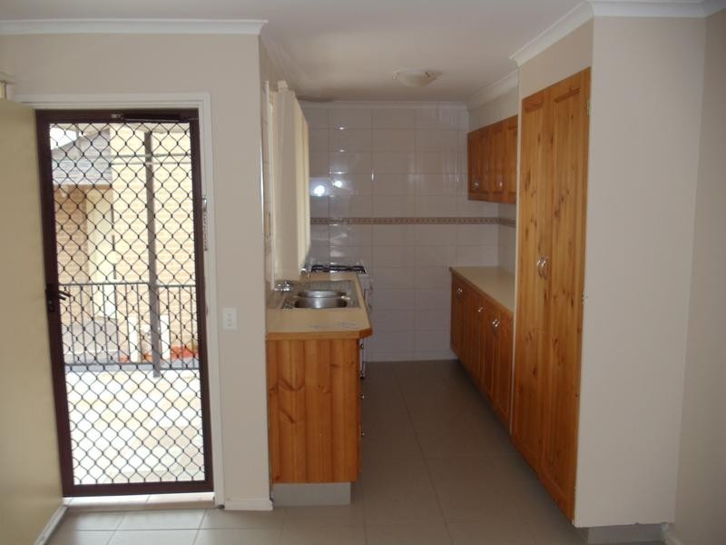 1/10 Heatherton Road, Endeavour Hills VIC 3802