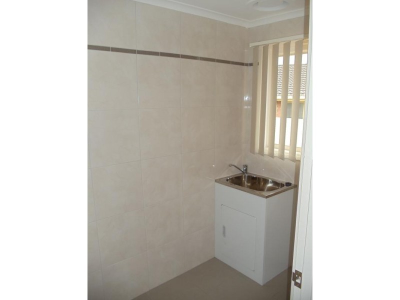 1/10 Heatherton Road, Endeavour Hills VIC 3802