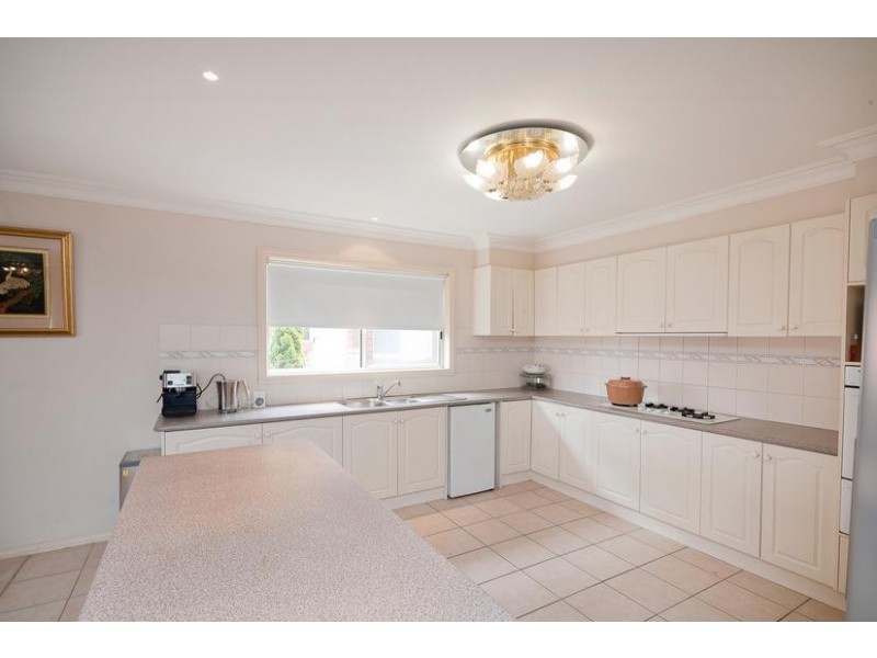 87 Reema Blvd, Endeavour Hills VIC 3802