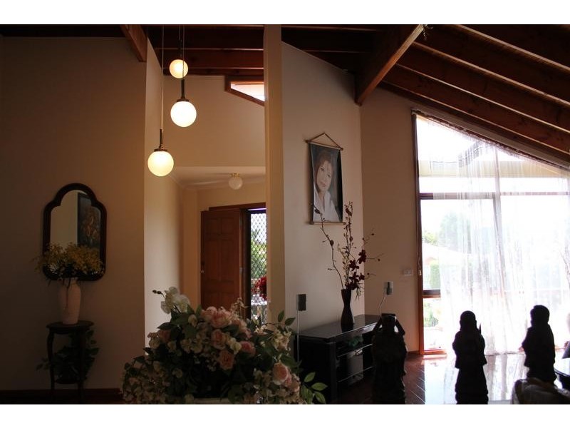 12 Chantell Avenue, Endeavour Hills VIC 3802