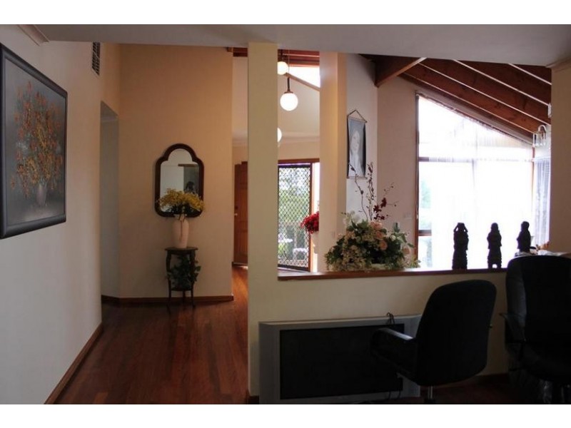 12 Chantell Avenue, Endeavour Hills VIC 3802