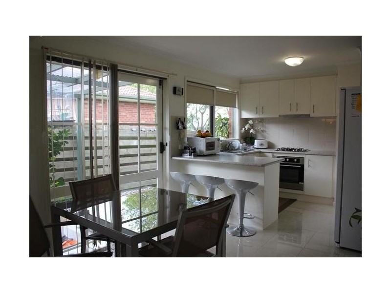 6 7-11 Hutton Street, Dandenong VIC 3175