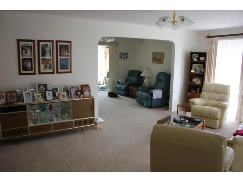 35 Charles Green Avenue, Endeavour Hills VIC 3802