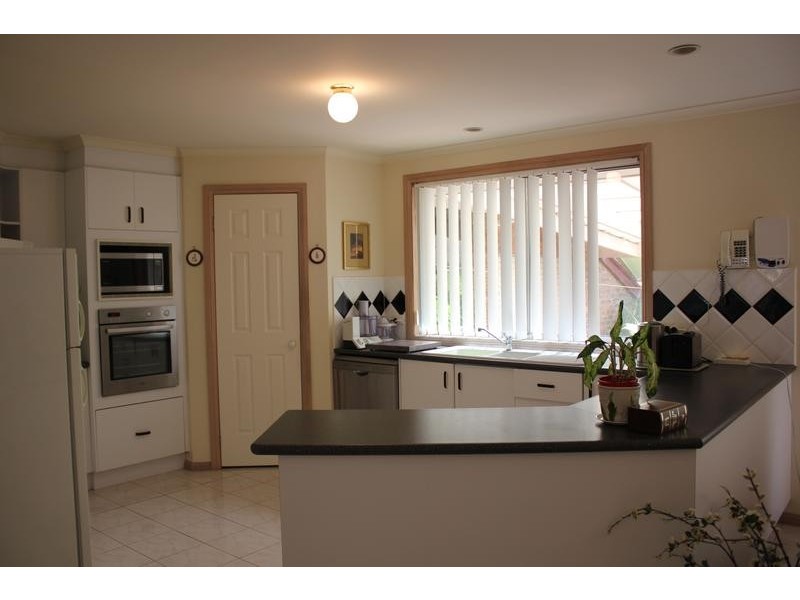 1 Armiston Court, Endeavour Hills VIC 3802