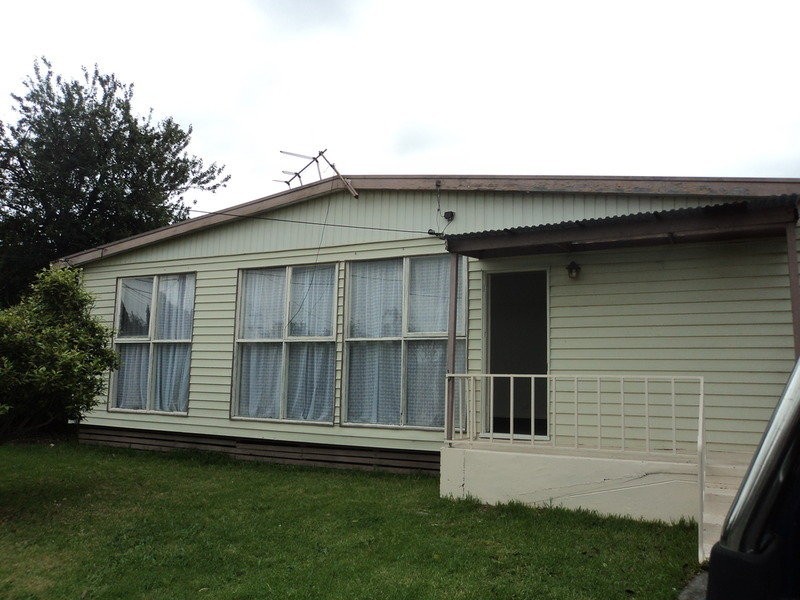 4 Crawford Ave, Dandenong North VIC 3175