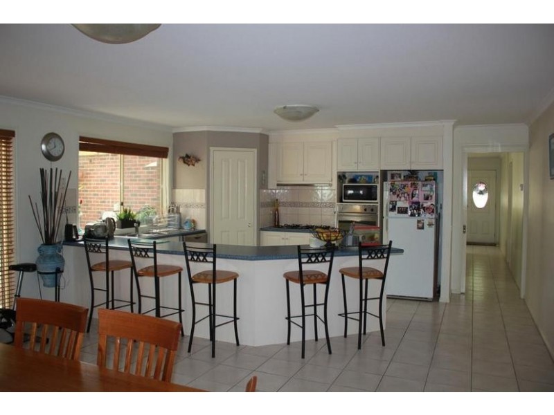 1 Milburn Court, Endeavour Hills VIC 3802