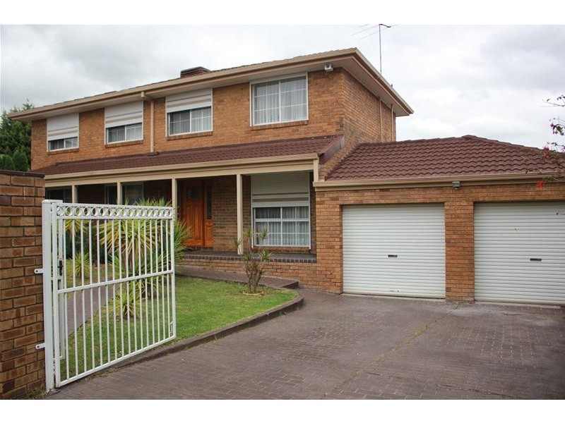 6 Monica Close, Endeavour Hills VIC 3802