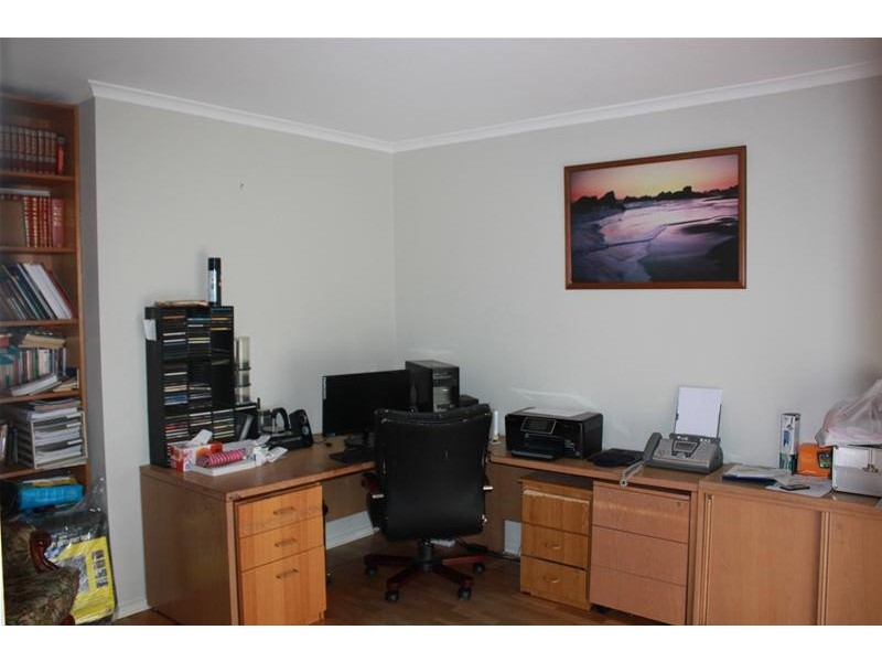 6 Monica Close, Endeavour Hills VIC 3802