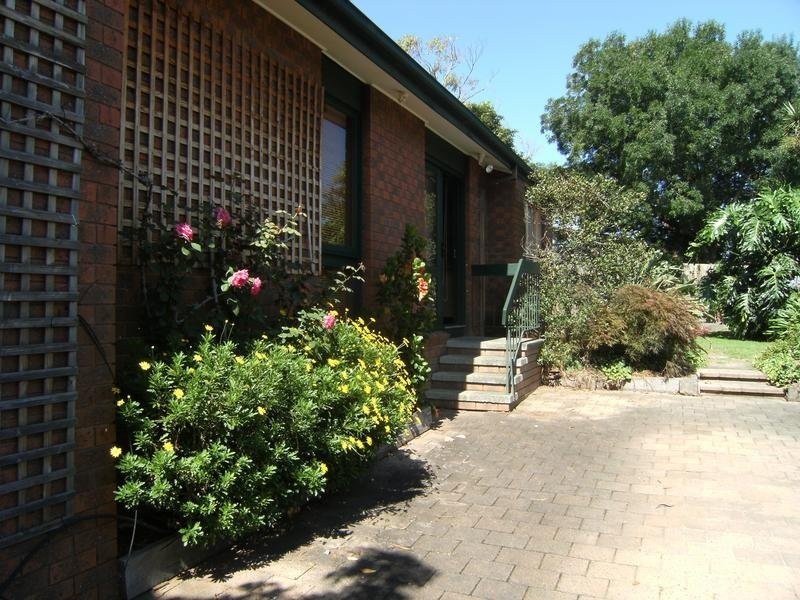 6 Chiswick Court,, Endeavour Hills VIC 3802