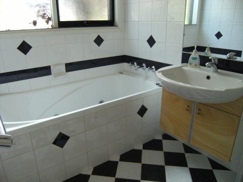 6 Chiswick Court,, Endeavour Hills VIC 3802