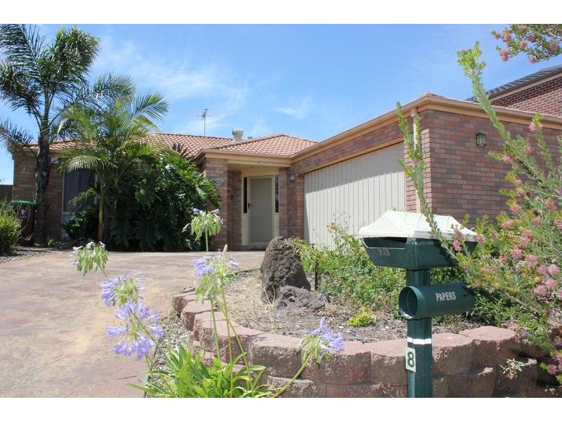 8 Aileen Court, Hallam VIC 3803