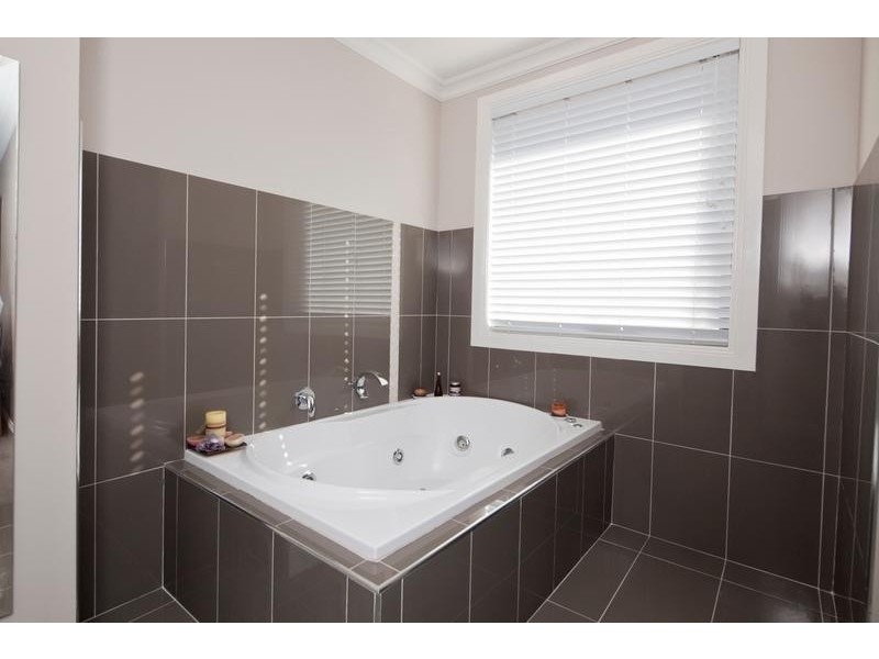 15 Orbison Court, Endeavour Hills VIC 3802