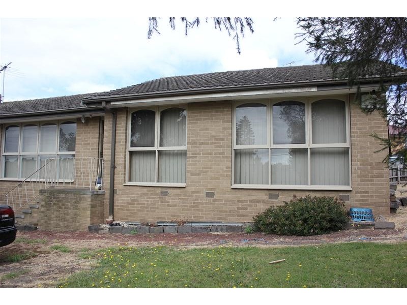 2 Griffith Street, Endeavour Hills VIC 3802