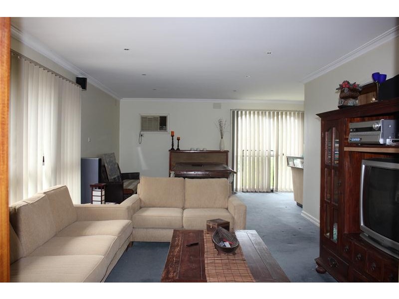 2 Griffith Street, Endeavour Hills VIC 3802