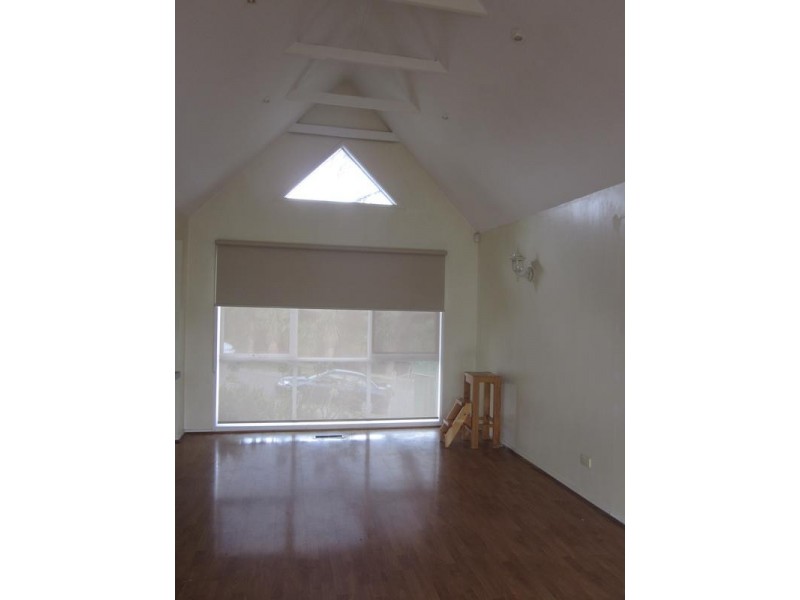 40 John Hunter Drive, Endeavour Hills VIC 3802