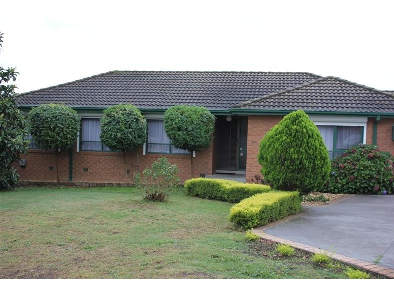 24 Mossgiel Park, Endeavour Hills VIC 3802