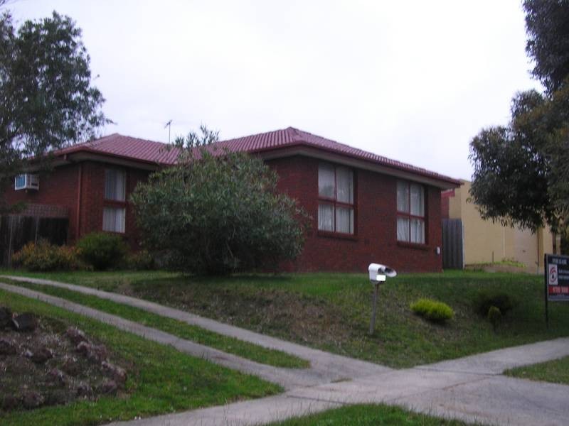 145 James Cook Drive, Endeavour Hills VIC 3802