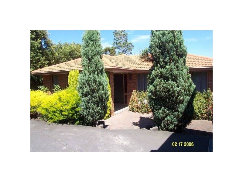 6 Dawson Court, Endeavour Hills VIC 3802