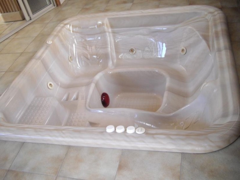 15 Granton Ave, Endeavour Hills VIC 3802