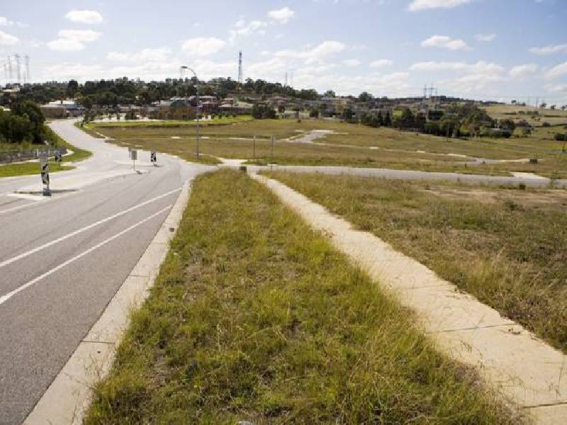 Land, Endeavour Hills VIC 3802