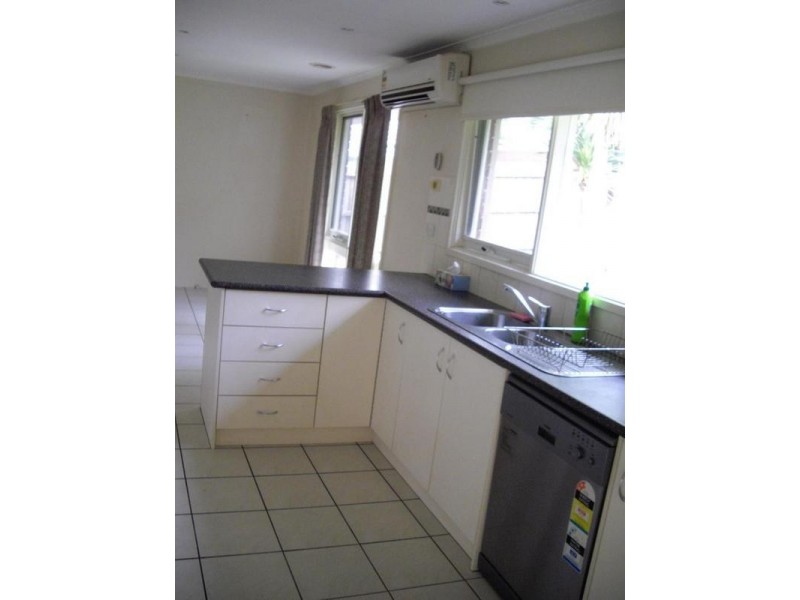 11 Calrossie Close, Endeavour Hills VIC 3802