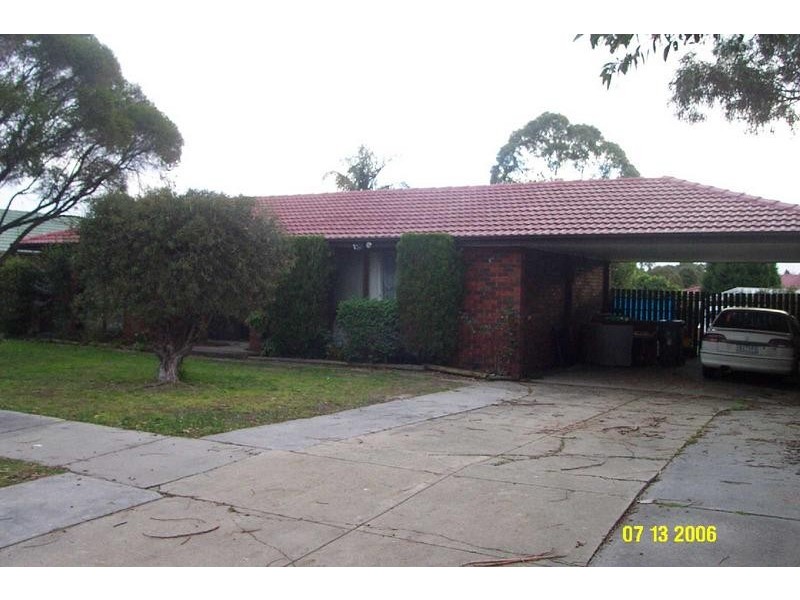 30 James Cook Drive, Endeavour Hills VIC 3802