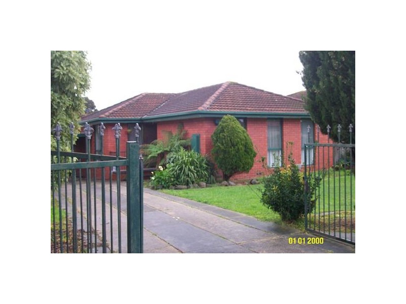 4 David Collins Drive, Endeavour Hills VIC 3802