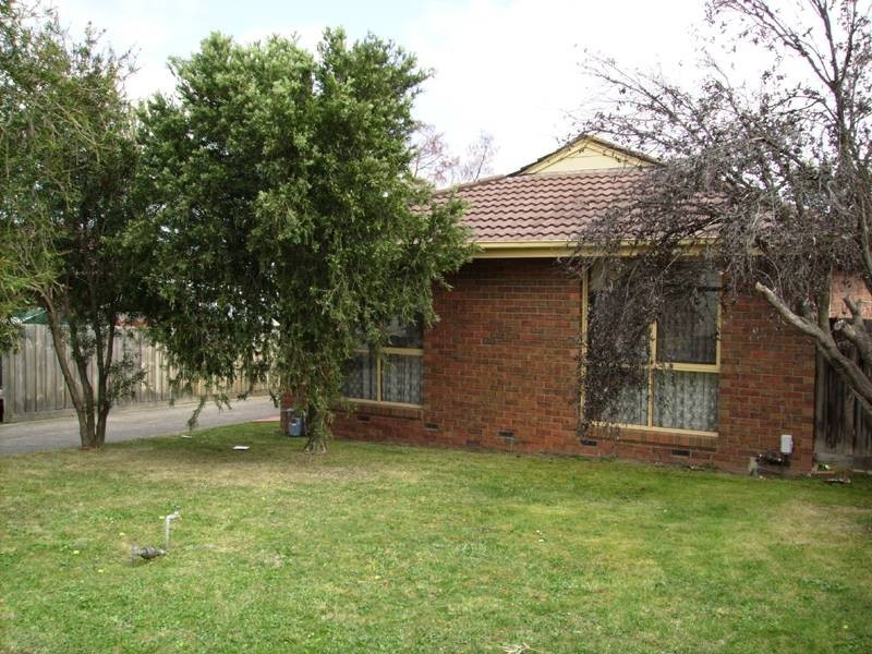 1/2 Reed Court, Endeavour Hills VIC 3802