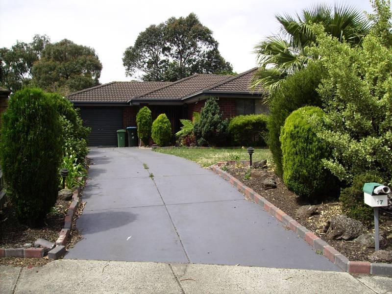 17 Rhonda Close, Endeavour Hills VIC 3802