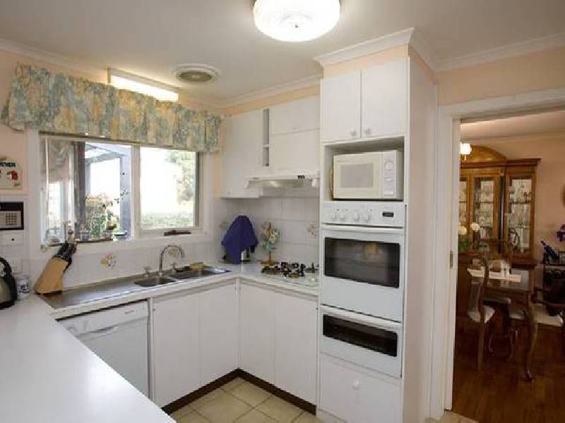 23 Sienna Crescent, Endeavour Hills VIC 3802