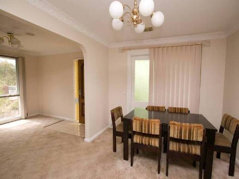 8 Bedford Court, Endeavour Hills VIC 3802