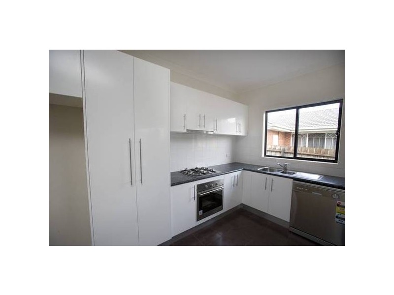 2/36 Ronald Street, Dandenong VIC 3175