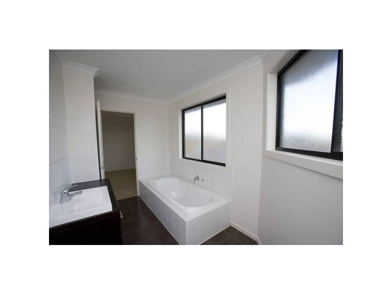 2/36 Ronald Street, Dandenong VIC 3175