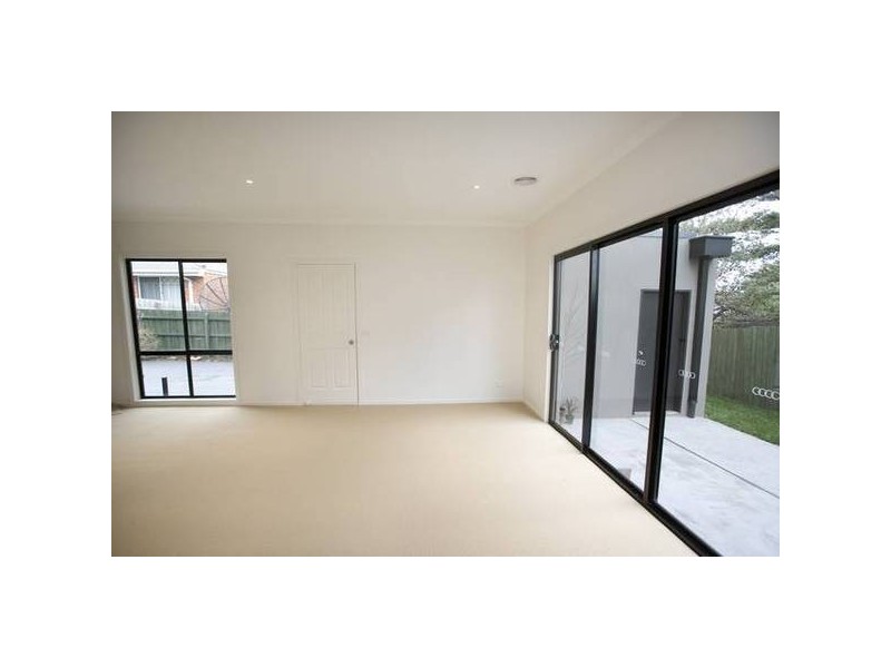 2/36 Ronald Street, Dandenong VIC 3175