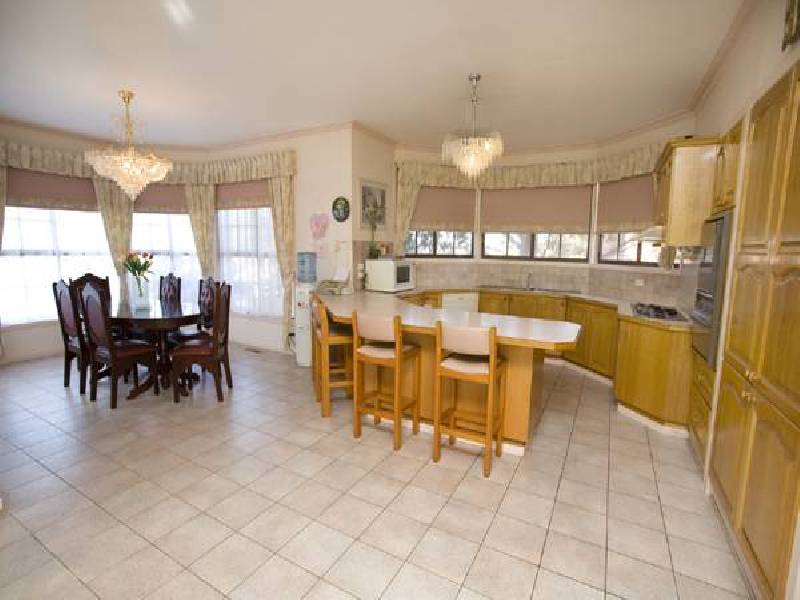 Wilshire Court, Endeavour Hills VIC 3802