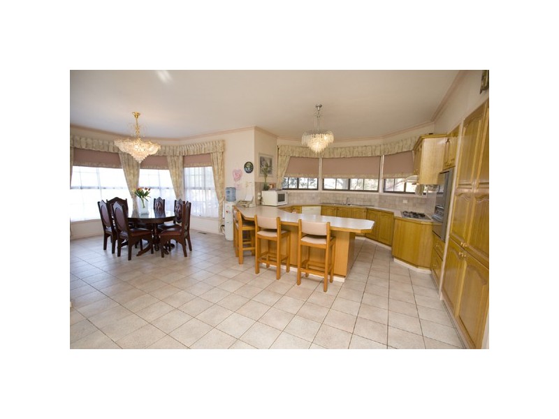 Wilshire Court, Endeavour Hills VIC 3802