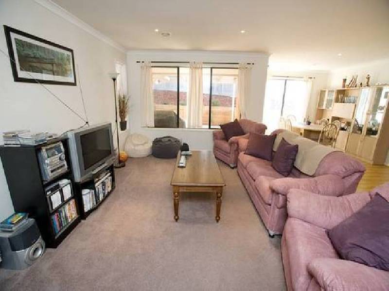 2 Mornmoot Court, Hallam VIC 3803