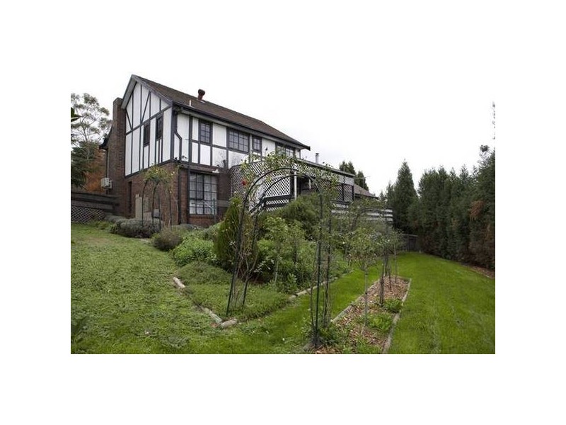 Churchill Park Drive, Lysterfield South VIC 3156