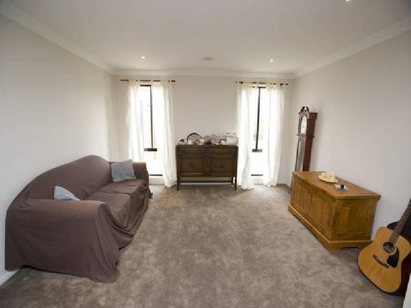 Pevensey Drive, Narre Warren South VIC 3805