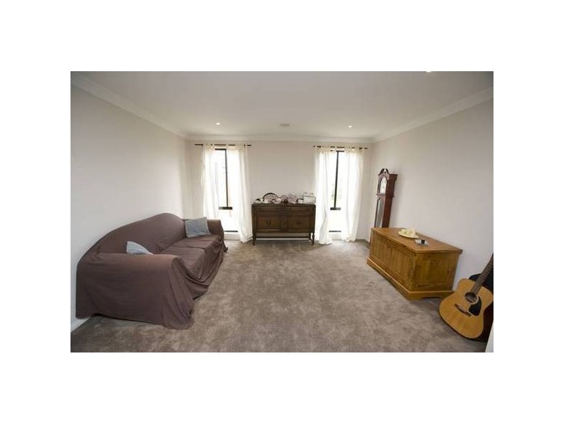 Pevensey Drive, Narre Warren South VIC 3805