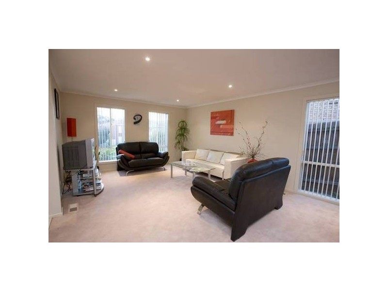 Erica Close, Endeavour Hills VIC 3802