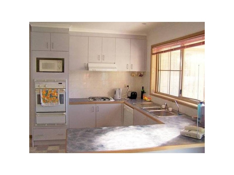 16 Archibald Avenue, Narre Warren VIC 3805