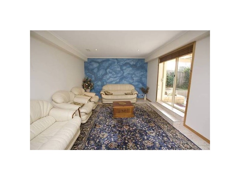 43 William Hovell Drive, Endeavour Hills VIC 3802