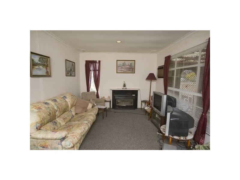 Oak Avenue, Doveton VIC 3177