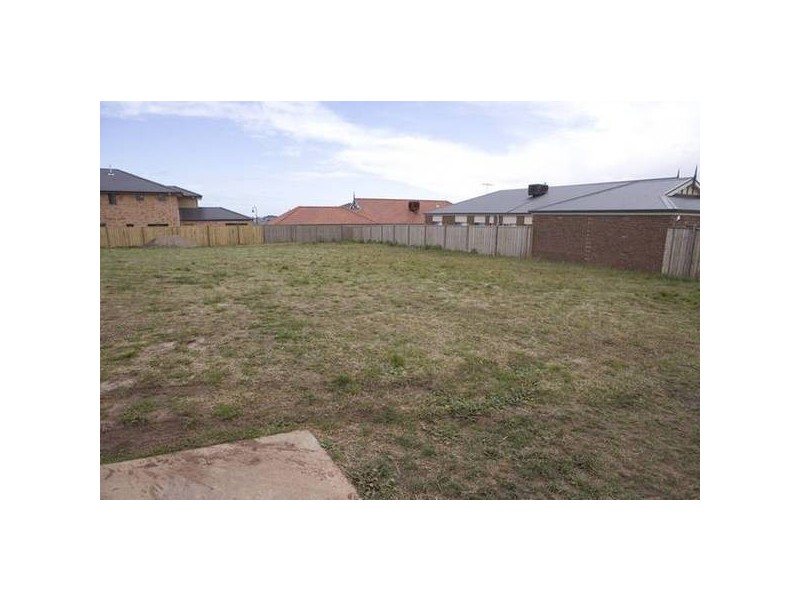 115 Hillgrove Crescent, Berwick VIC 3806