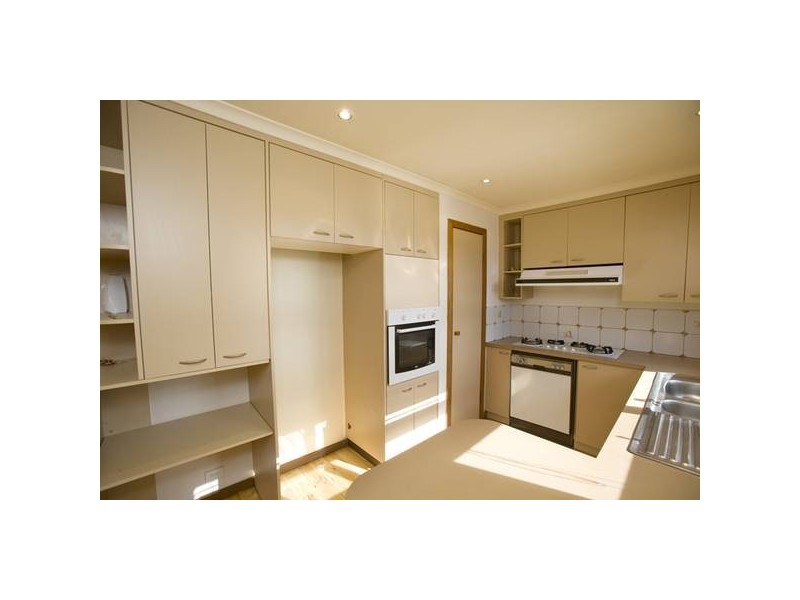 1/12 Clydebank Avenue, Endeavour Hills VIC 3802