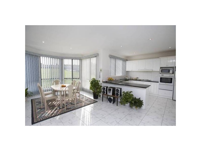 86-88 St Helens Crescent, Narre Warren North VIC 3804