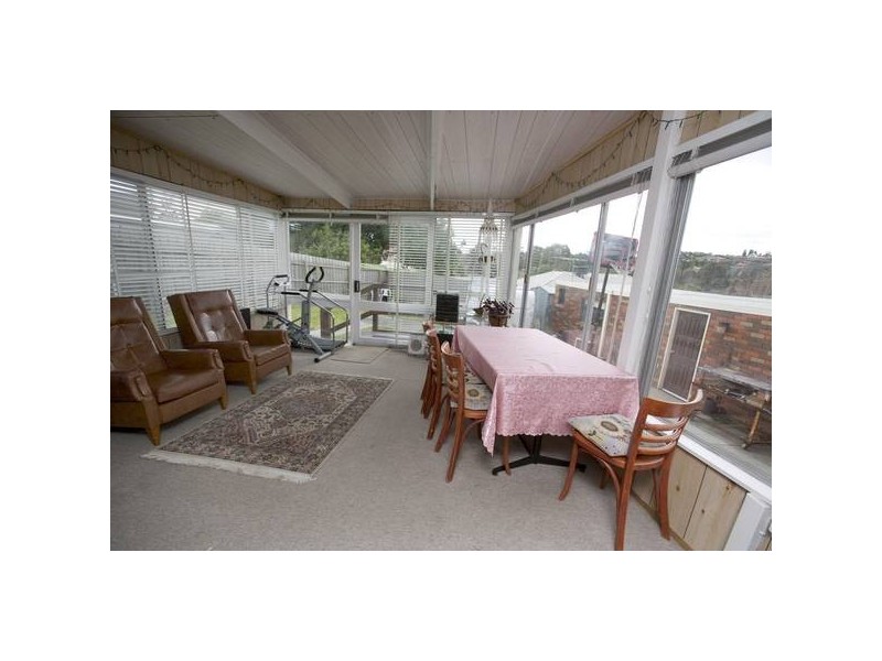 Chalcot Drive, Endeavour Hills VIC 3802