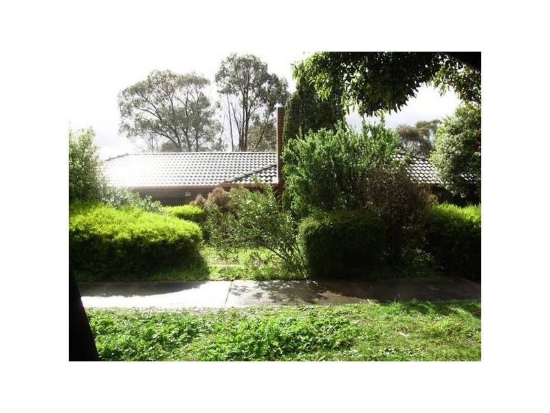 Endeavour Crs, Endeavour Hills VIC 3802